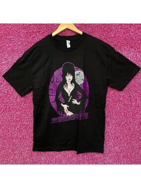 Elvira Mistress of the Dark Graphic T-Shirt Large